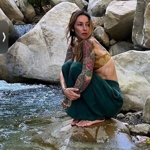 Green linen metta Melbourne pants with Relaxed Fit and Cotton Blend